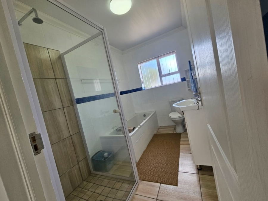 3 Bedroom Property for Sale in Stilbaai Wes Western Cape